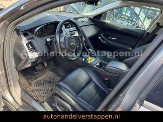 Jaguar E-Pace R-Dynamic S AWD picture 18