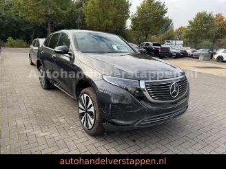 Vaurioauto  passenger cars Mercedes EQC 400 4Matic 80KWH 300KW Burm leder AHK 2022/11