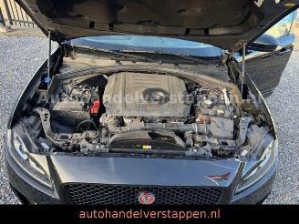 Jaguar F-Pace R-Sport D180 20D AWD picture 9