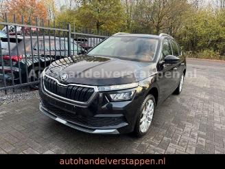 Coche accidentado Skoda Kamiq Ambition 1.0TSI Clever 81KW 2022/12
