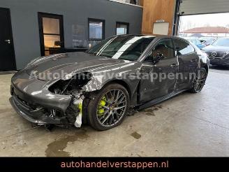 Unfallwagen Porsche Panamera 4 E-Hybrid Sport-Chrono-Paket Panorama 2017/12