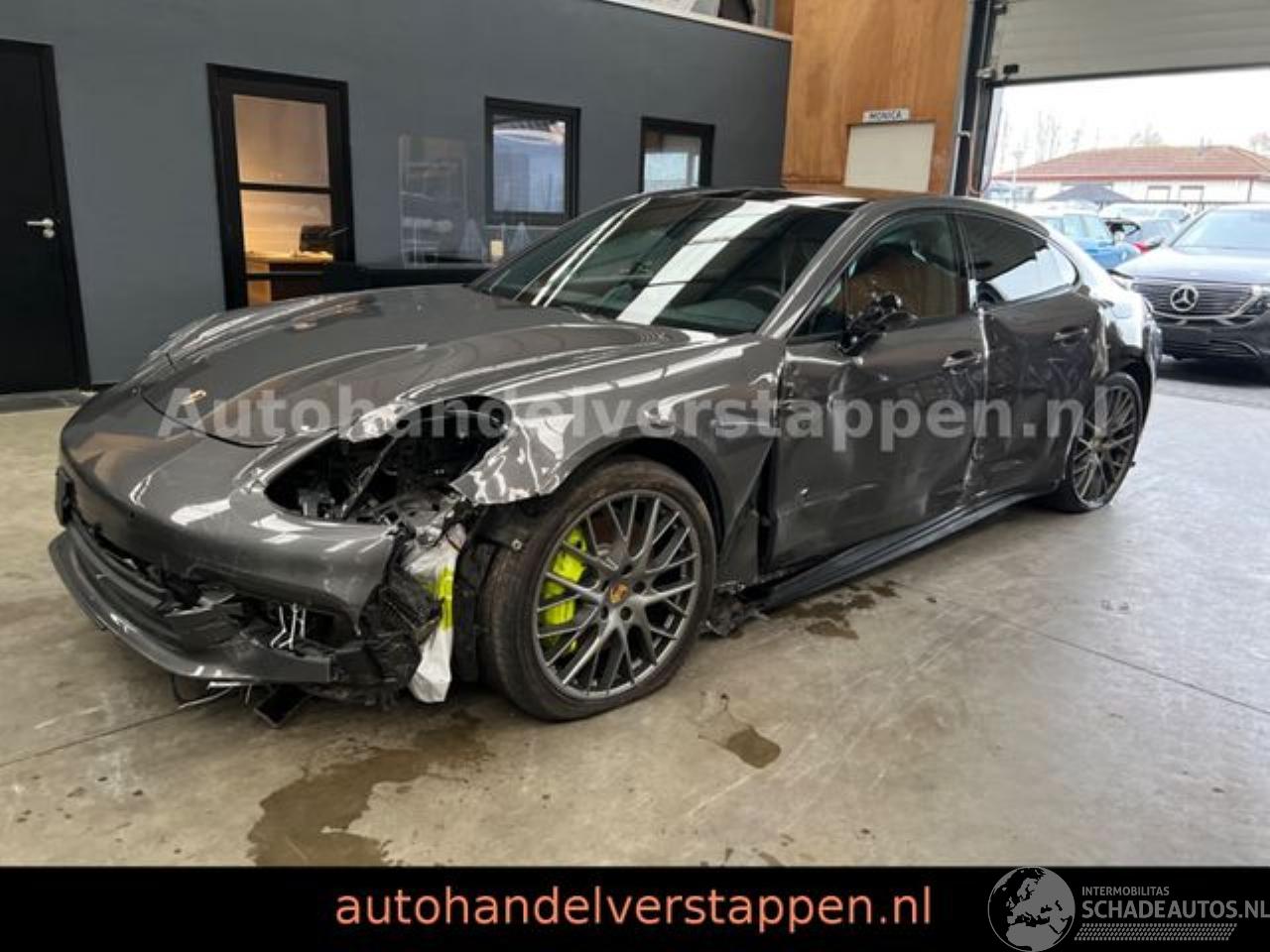 Porsche Panamera 4 E-Hybrid Sport-Chrono-Paket Panorama