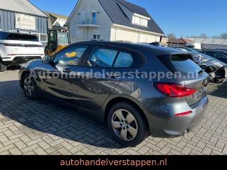 BMW 1-serie d Advantage Aut7G Live Cockpit LED Navi picture 3