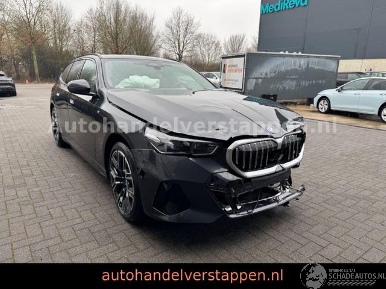 BMW i5 Touring 40 eDrive M Sport 250KW AHK Harman