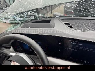 BMW iX1 20eDrive 150KW Panorama HUD DAB++ picture 12