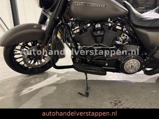 Harley-Davidson Road King Special - Krugger picture 29
