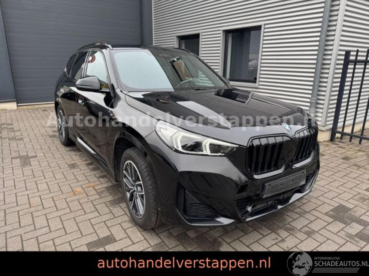 BMW X1 18i sDrive M Sport Automatik Leder LED