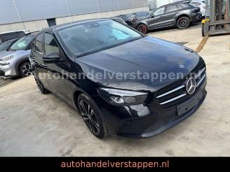skadebil auto Mercedes B-klasse 2021/5