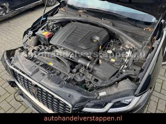 Jaguar F-Pace S P400e AWD Plug-In Hybrid picture 14