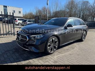 Voiture accidenté Mercedes E-klasse 300d Avantgard Advancd NW MODL 2024/9