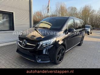 krockskadad bil auto Mercedes V-klasse  2022/5
