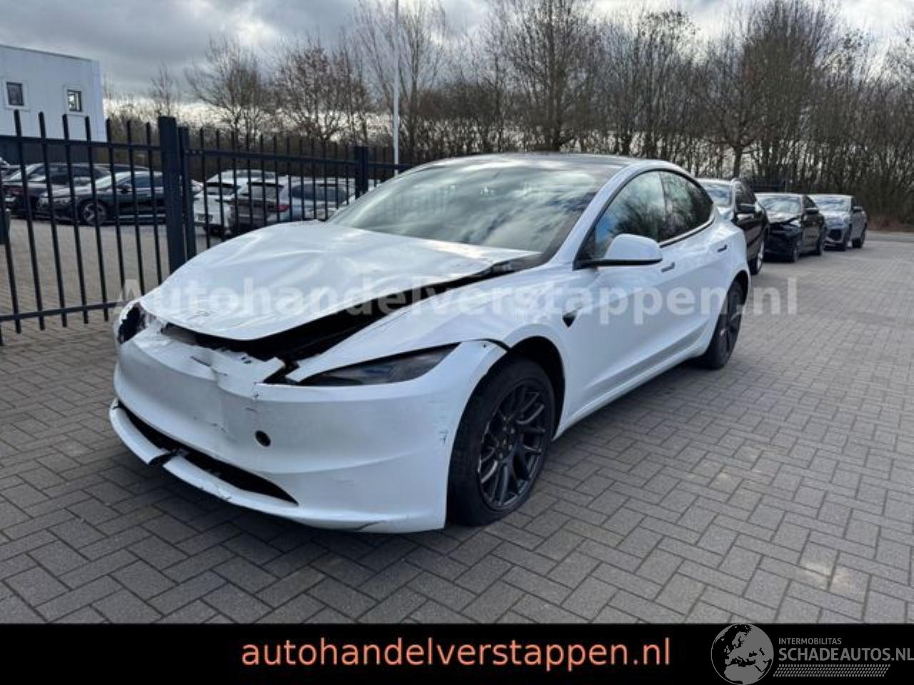 Tesla Model Y Model 3 RWD Highland 208KW Panorana 2Display