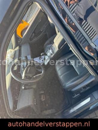 Land Rover Range Rover Evoque R-Dynamic SE P300e picture 43