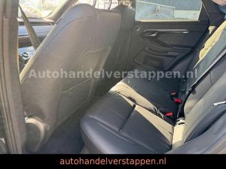 Land Rover Range Rover Evoque R-Dynamic SE P300e picture 31