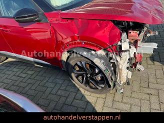 Peugeot 2008 e- - GT - 136PS Automatik Elixir Rood picture 9