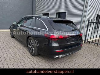 Unfallwagen Mercedes E-klasse 450d 4Matic Avantgard Advancd Panorama 2024/6