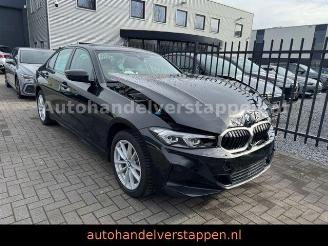 Voiture accidenté BMW 3-serie i Limousine Automatik 2023/12