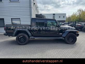 Jeep Gladiator Launch Edition 4WD Pick up picture 10