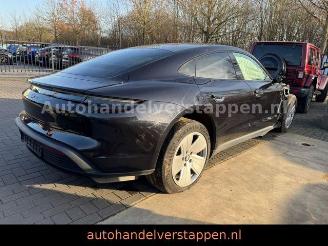 Porsche Taycan 350KW Panorama Leder CAM 93KWH picture 3