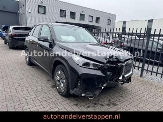 Auto incidentate BMW iX1 20eDrive 150KW Harman LED Premium-Paket 2024/7