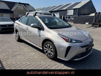 Damaged car Toyota Prius Comfort 1.8i VVT-i Hybrid JBL 2021/4