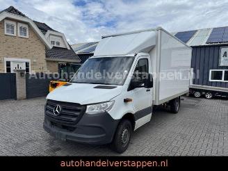 damaged commercial vehicles Mercedes Sprinter III 317CDI KOFFER LBW NAVI+ 2023/3