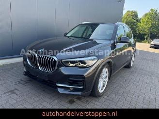 skadebil auto BMW X5 xDrive 45e 290KW Leder Navi DAB+ ACC 2023/4