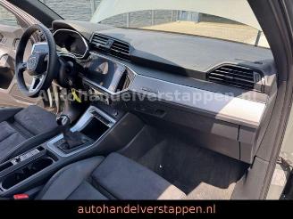 Audi Q3 35 TFSI S-Tronic S line Panorama picture 38