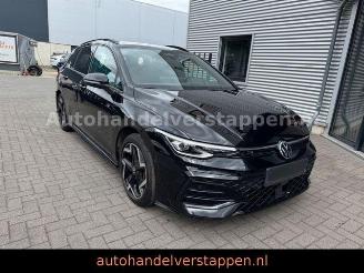 Volkswagen Golf VIII Variant 2.0 TDI 110 kW R-Line AUT. picture 1
