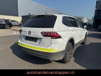 damaged passenger cars Volkswagen Tiguan Allspace Comfortline 4Motion 147kw 2022/3