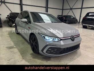 Coche accidentado Volkswagen Golf VIII Lim. GTI DSG 180KW ''Mondsteingrau'' 2023/10