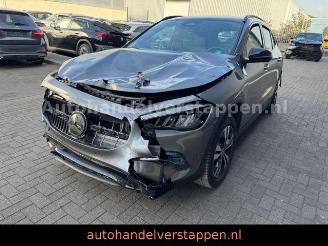 Mercedes GLA 250e Progressive Night-Paket Navi Leder picture 5