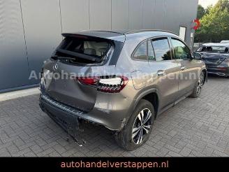 Mercedes GLA 250e Progressive Night-Paket Navi Leder picture 3