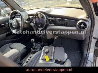 Mini Cooper S COOPER Mini 5-trg. Cooper Essential Trim picture 13