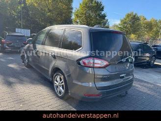uszkodzony samochody osobowe Ford Galaxy Hybrid Titanium 140KW 7-Sitzer 2023/4