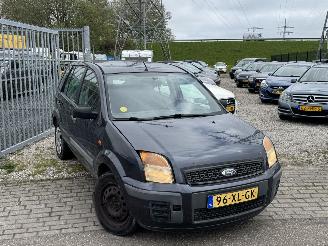 Voiture accidenté Ford Fusion 1.416V Champion 2007/7
