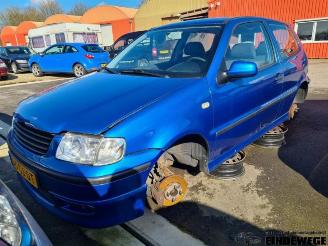 Coche siniestrado Volkswagen Polo Polo III (6N2), Hatchback, 1999 / 2001 1.4 16V 75 2000/11