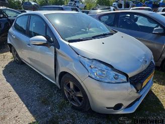Uttjänta bilar auto Peugeot 208 208 I (CA/CC/CK/CL), Hatchback, 2012 / 2019 1.2 Vti 12V PureTech 82 2013/11