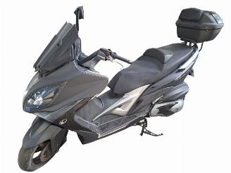 Kymco  XCITY L picture 2