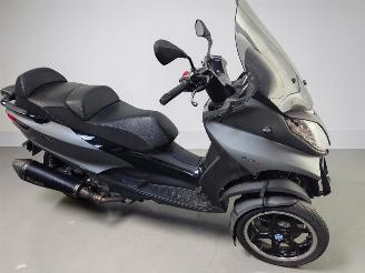 dañado ciclomotor Piaggio  MP3 2017/9