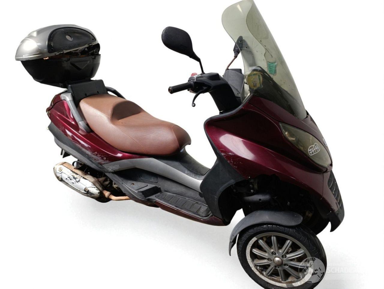 Piaggio  MP3