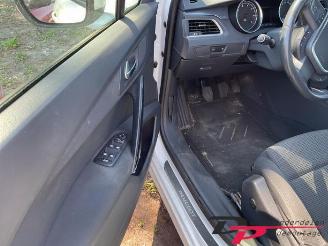 Peugeot 508 508 (8D), Sedan, 2010 / 2018 1.6 THP 16V picture 9