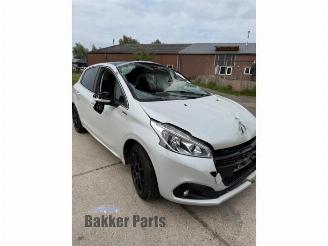 Peugeot 208 208 I (CA/CC/CK/CL), Hatchback, 2012 / 2019 1.2 12V e-THP PureTech 110 picture 2