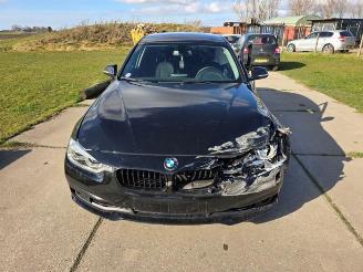 Vrakbiler auto BMW 3-serie 3 serie (F30), Sedan, 2011 / 2018 318i 1.5 TwinPower Turbo 12V 2019/11