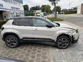 Jeep Avenger 1.2 E-HYBRID SUMMIT picture 4