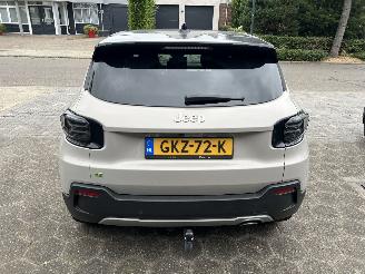 Jeep Avenger 1.2 E-HYBRID SUMMIT picture 6