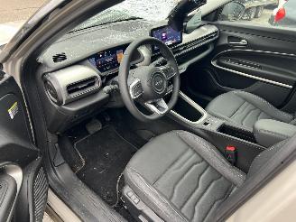 Jeep Avenger 1.2 E-HYBRID SUMMIT picture 13