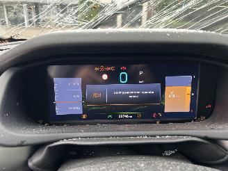 Jeep Avenger 1.2 E-HYBRID SUMMIT picture 19