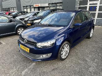uszkodzony samochody osobowe Volkswagen Polo 1.2 TSI DSG 2010/11