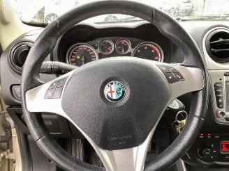 Auto da rottamare Alfa Romeo MiTo MiTo (955), Hatchback, 2008 / 2018 1.3 JTDm 16V Eco 2011/6